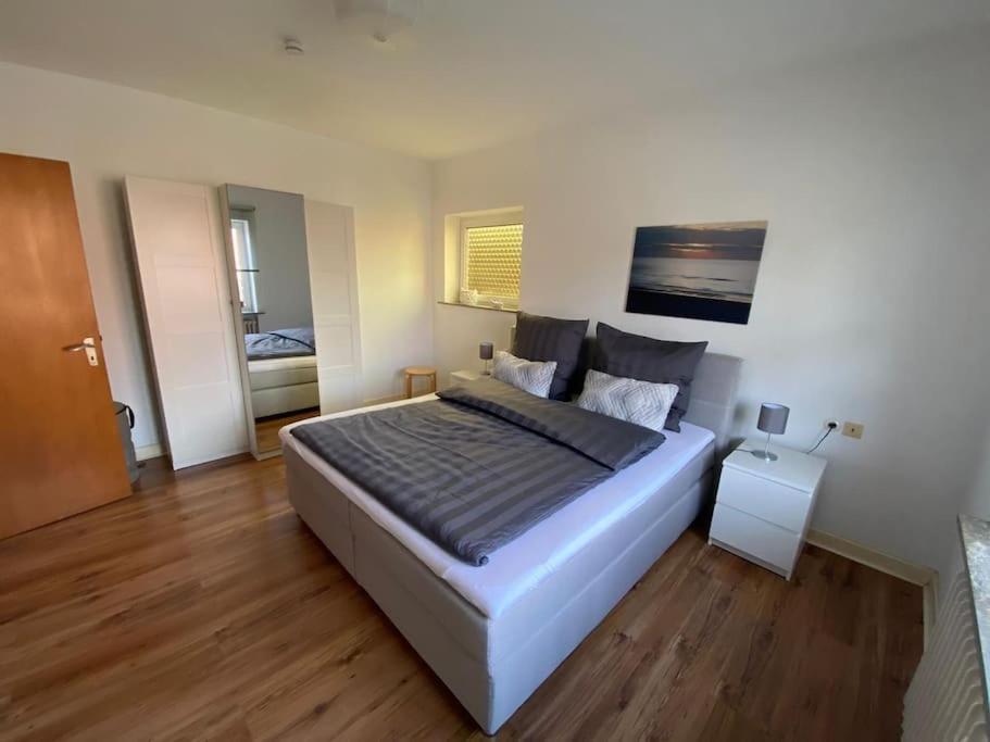 Feddersen Living Grosse Ferienwohnung - Garten - Terrasse - Smart Tv - Netflix Brunsbuttel Kültér fotó