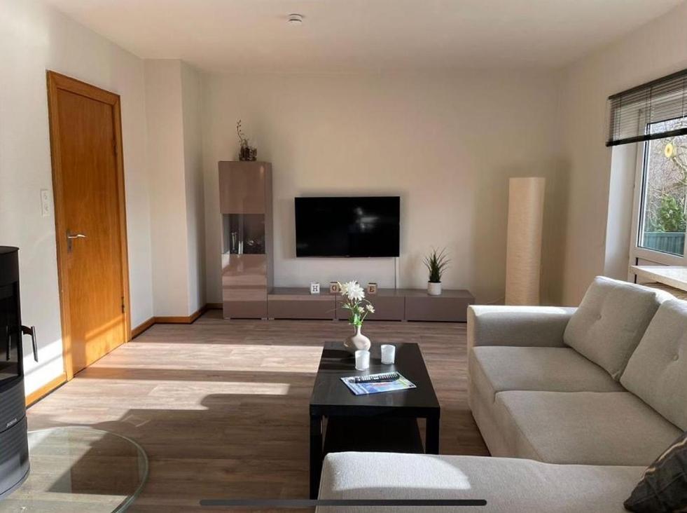 Feddersen Living Grosse Ferienwohnung - Garten - Terrasse - Smart Tv - Netflix Brunsbuttel Kültér fotó